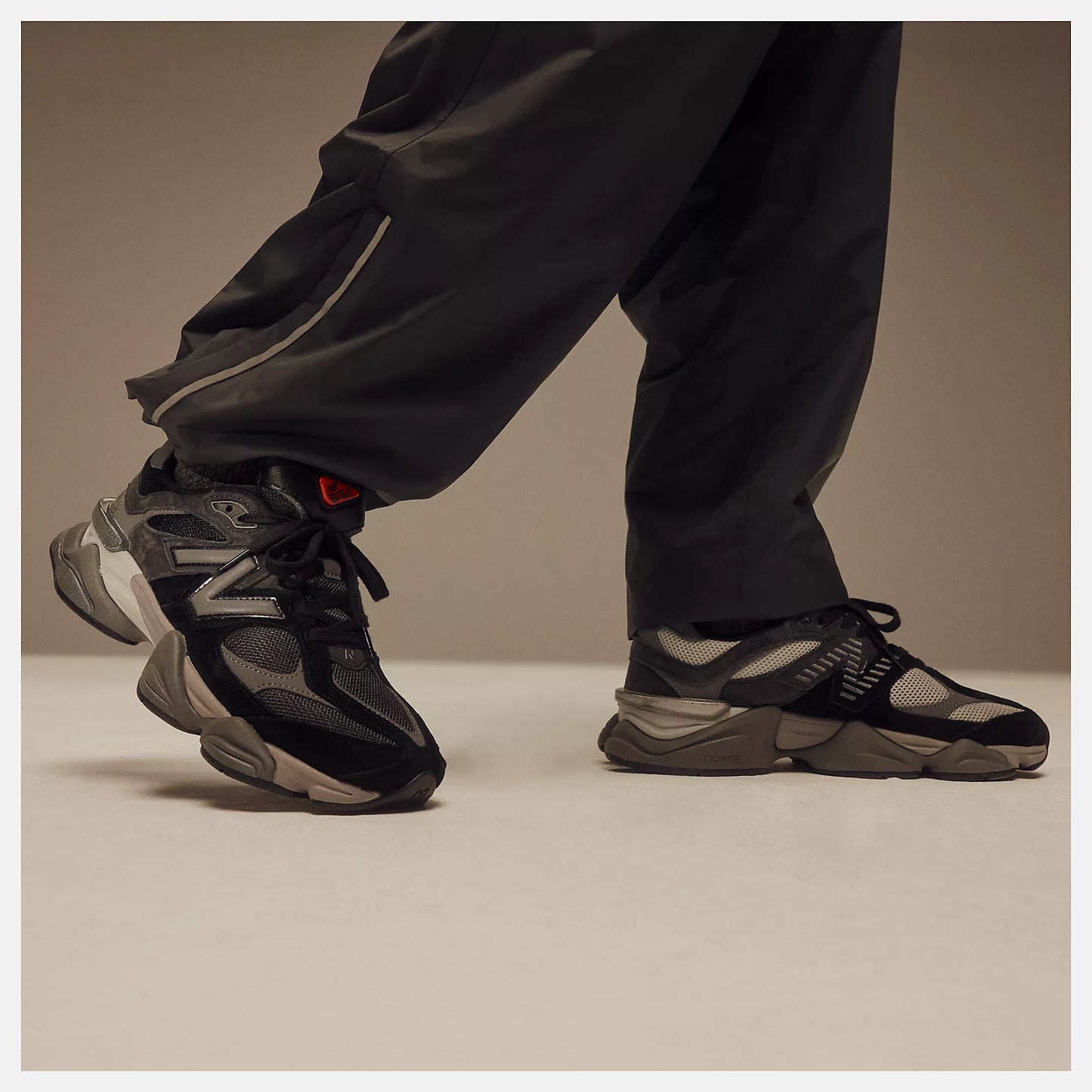 9060 Black