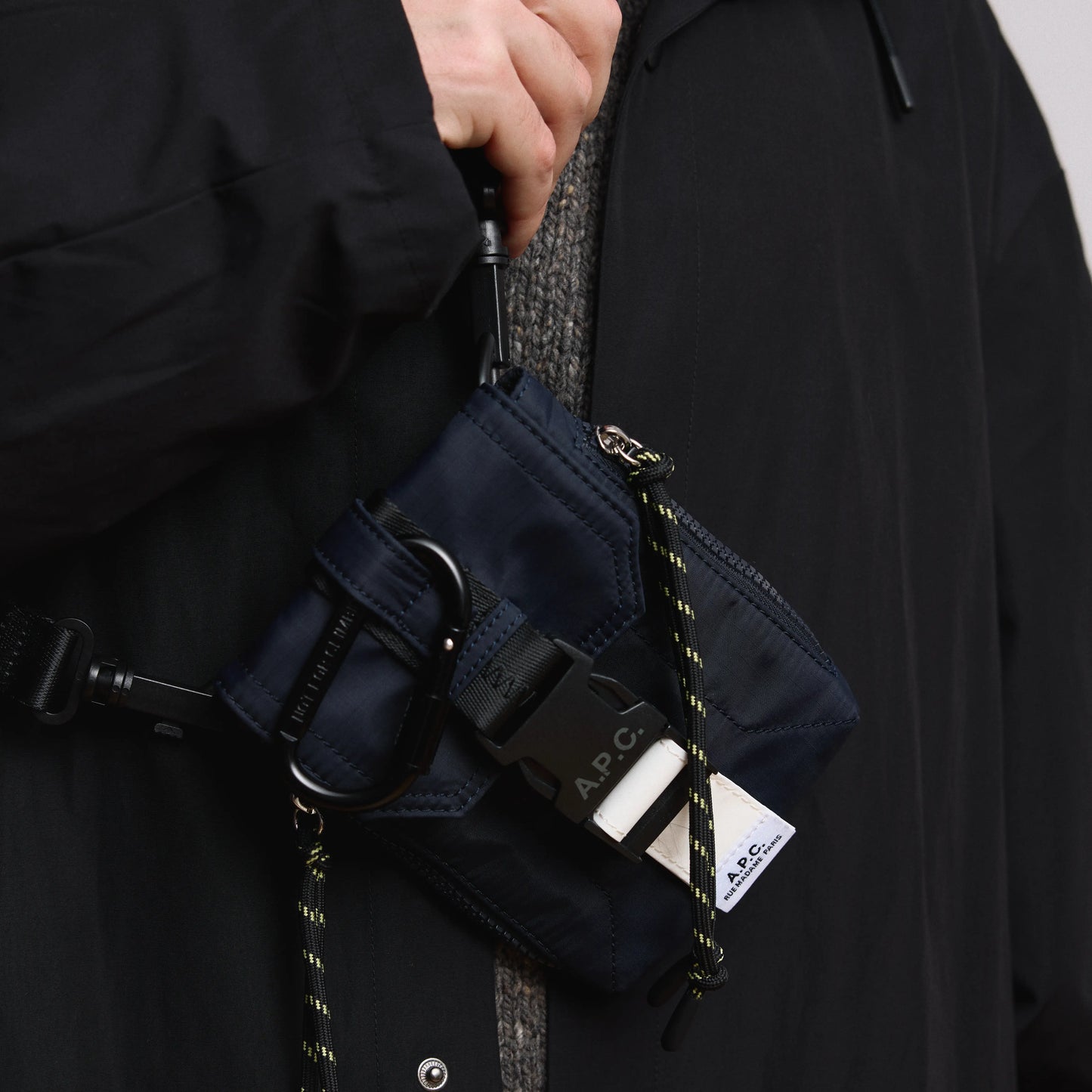 TREK CROSSBODY POUCH DARK NAVY