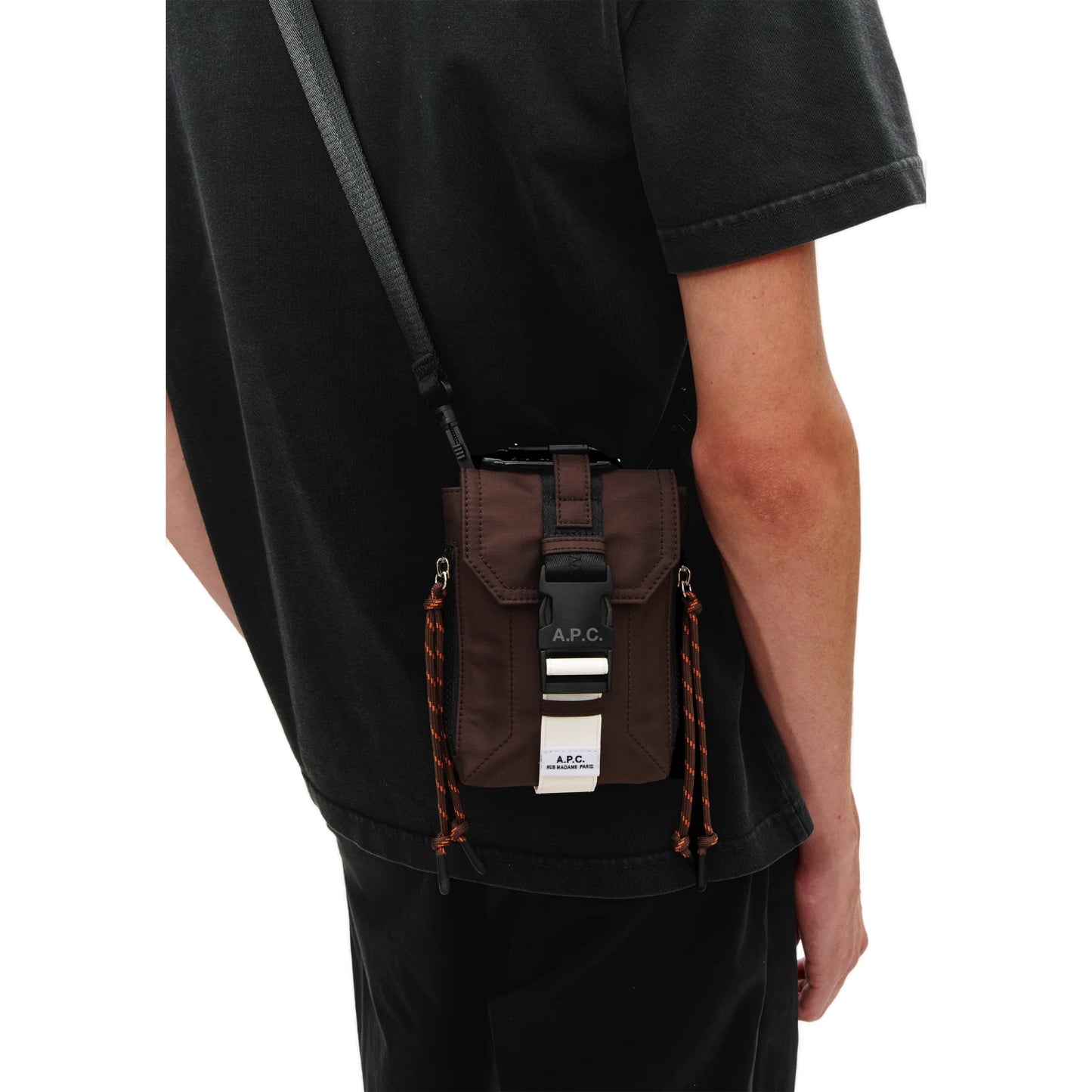 TREK CROSSBODY POUCH MARRON